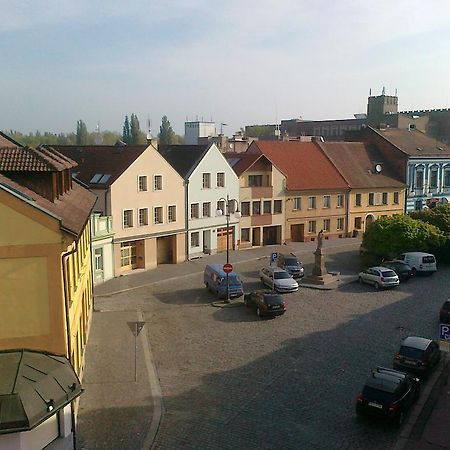Hotel Mrazek Pardubice Buitenkant foto