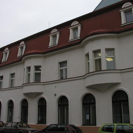 Hotel Mrazek Pardubice Buitenkant foto