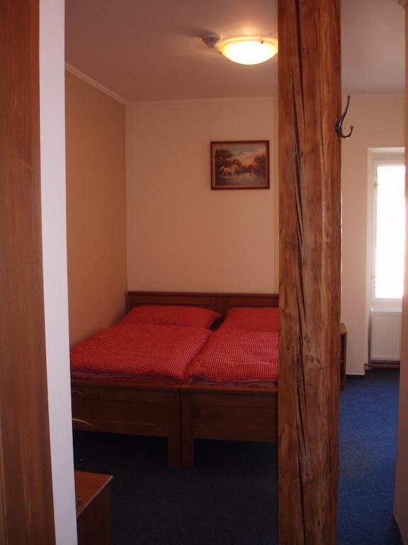 Hotel Mrazek Pardubice Kamer foto