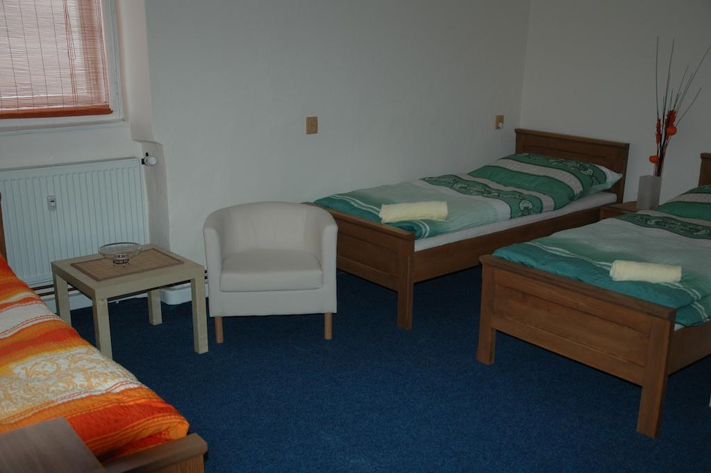Hotel Mrazek Pardubice Kamer foto